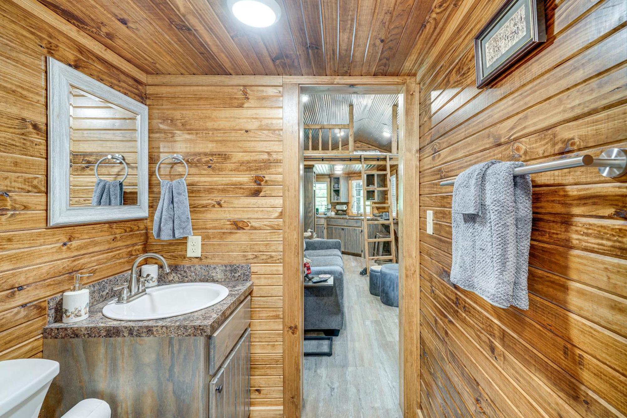 Couples In About 5 Mi To Downtown! Appartement